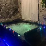 La Grotte Immersion Complete Avec Jacuzzi 公寓 尼姆