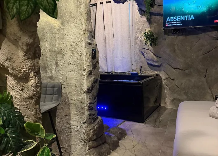 La Grotte Immersion Complete Avec Jacuzzi