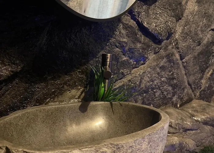 Apartment La Grotte Immersion Complete Avec Jacuzzi